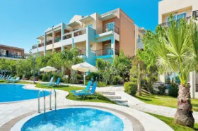 Aparthotel Selini Suites